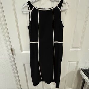 White House Black Market‎ Sheath Dress – Size 6